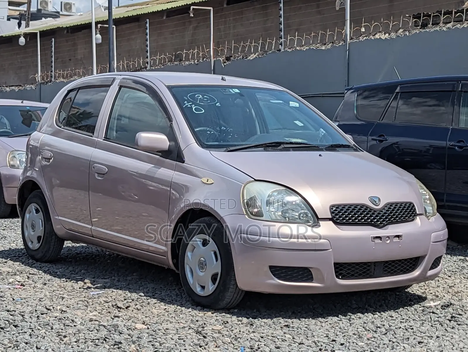 Toyota Vitz 2003 Pink