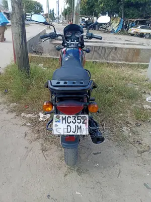 Bajaj Boxer X125 2024 Black