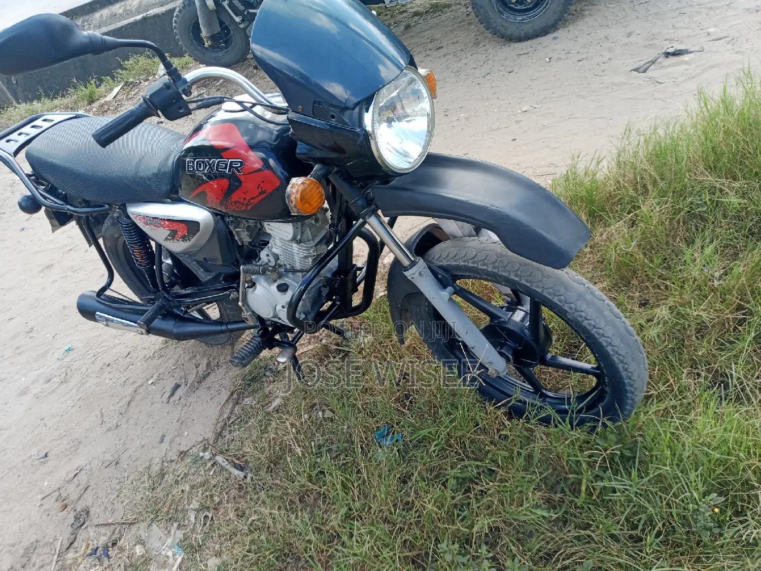 Bajaj Boxer X125 2024 Black
