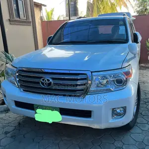 Toyota Land Cruiser 4.5 V8 VXR 2015 White