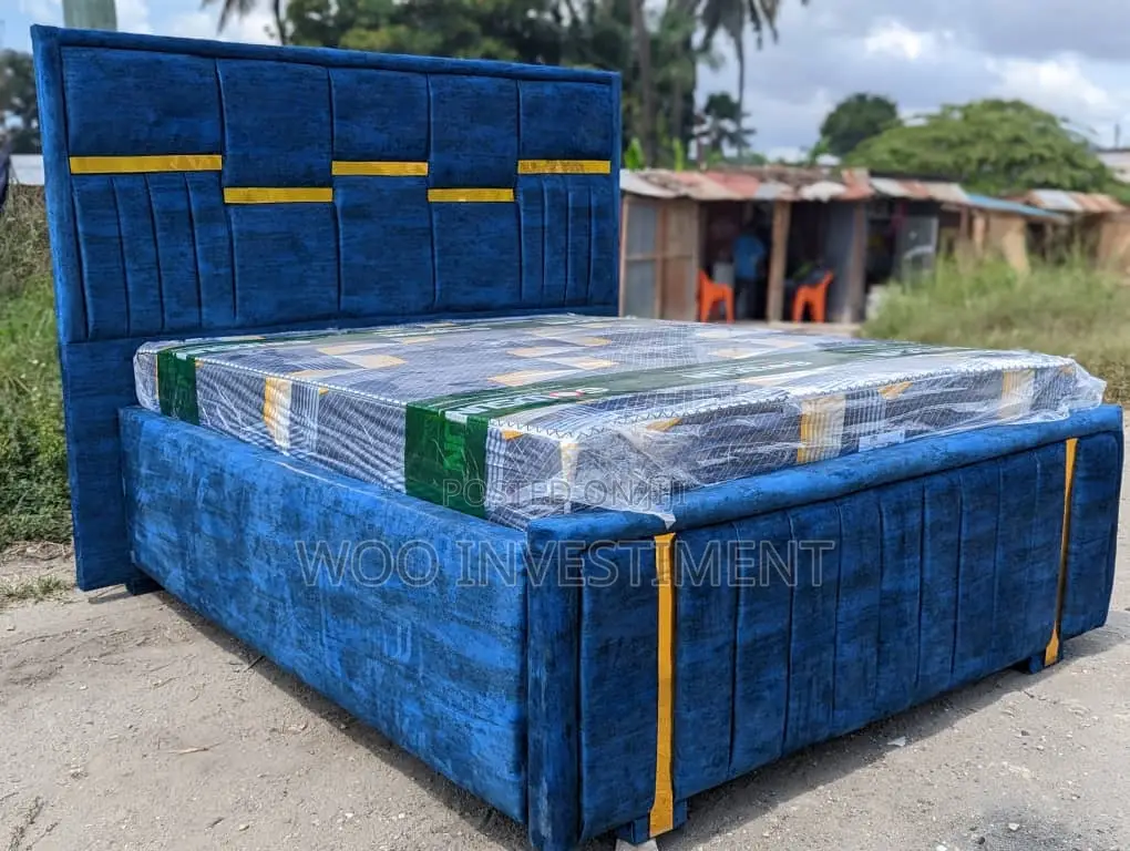 Bed Sofas Kali Sana Zinapatikana Mpya.