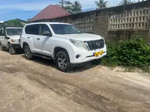 Toyota Land Cruiser Prado 2015 White