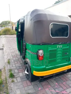 TVS King Deluxe Plus iTouch Start 2024 Green