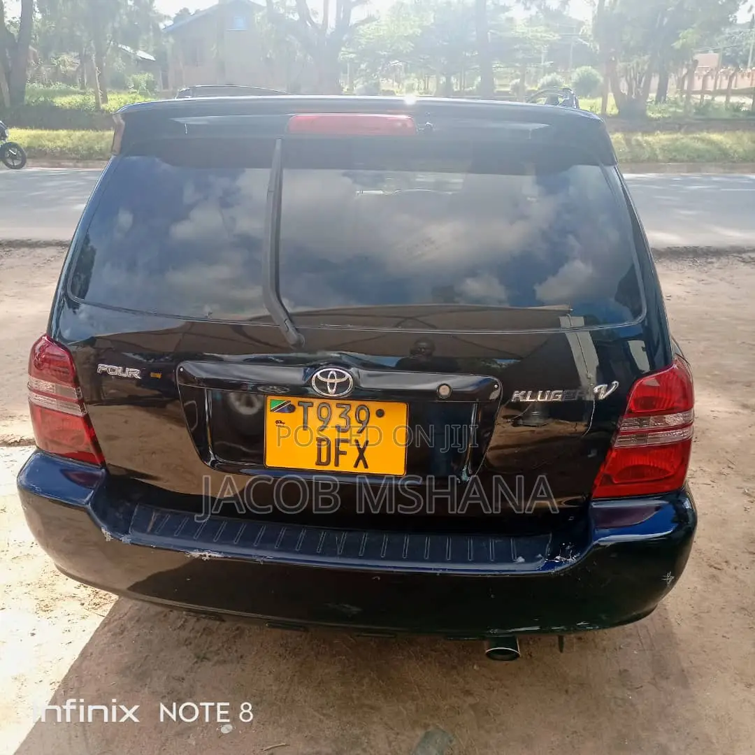 Toyota Kluger 2002 Black