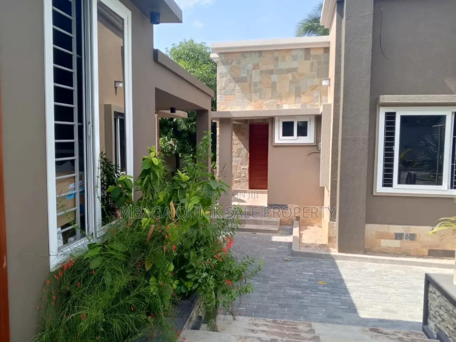 3bdrm House in Mivumoni Madale, Goba for sale
