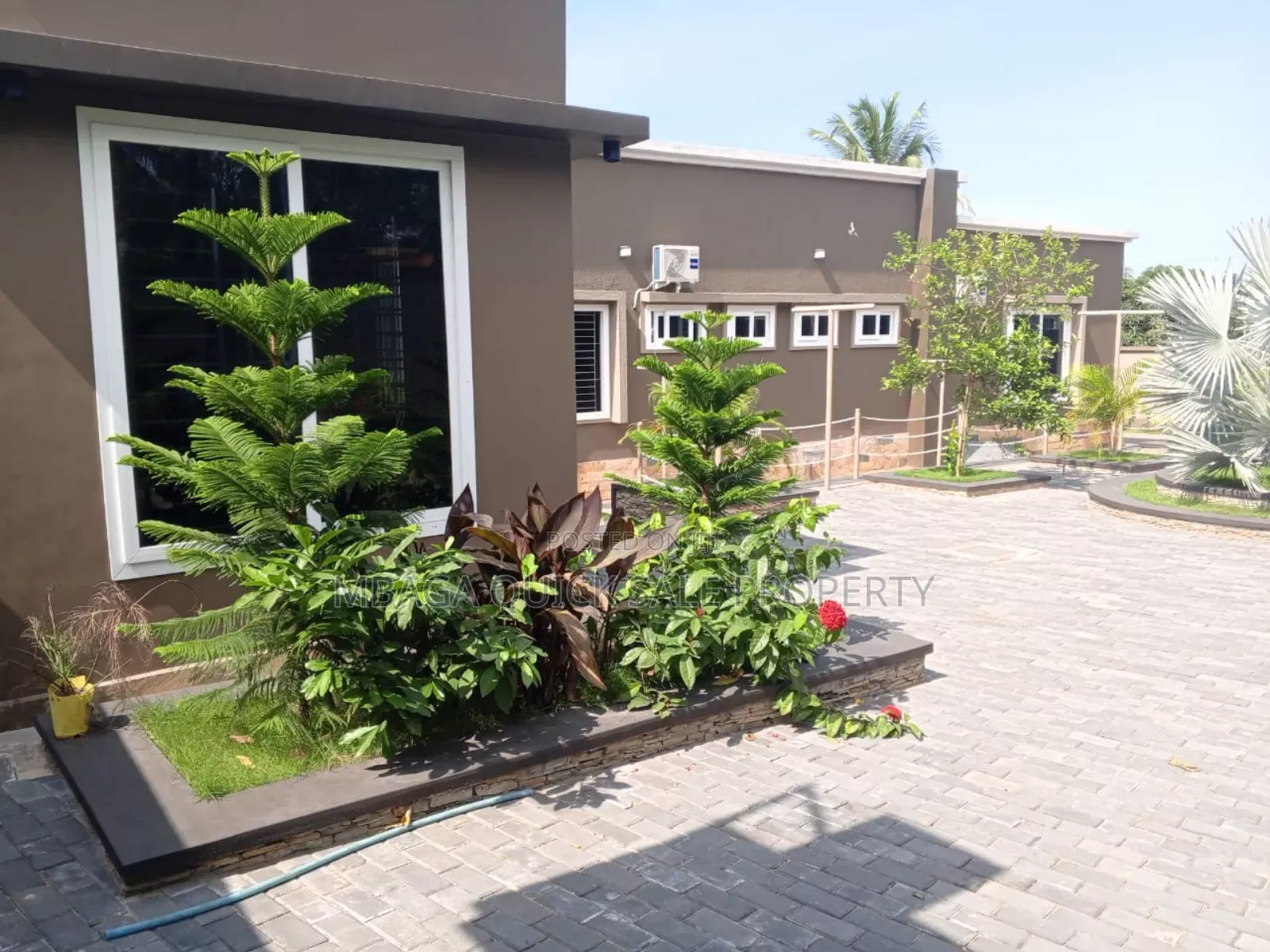 3bdrm House in Mivumoni Madale, Goba for sale