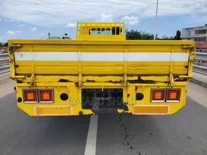 Mitsubishi Fuso Canter 1999 Orange