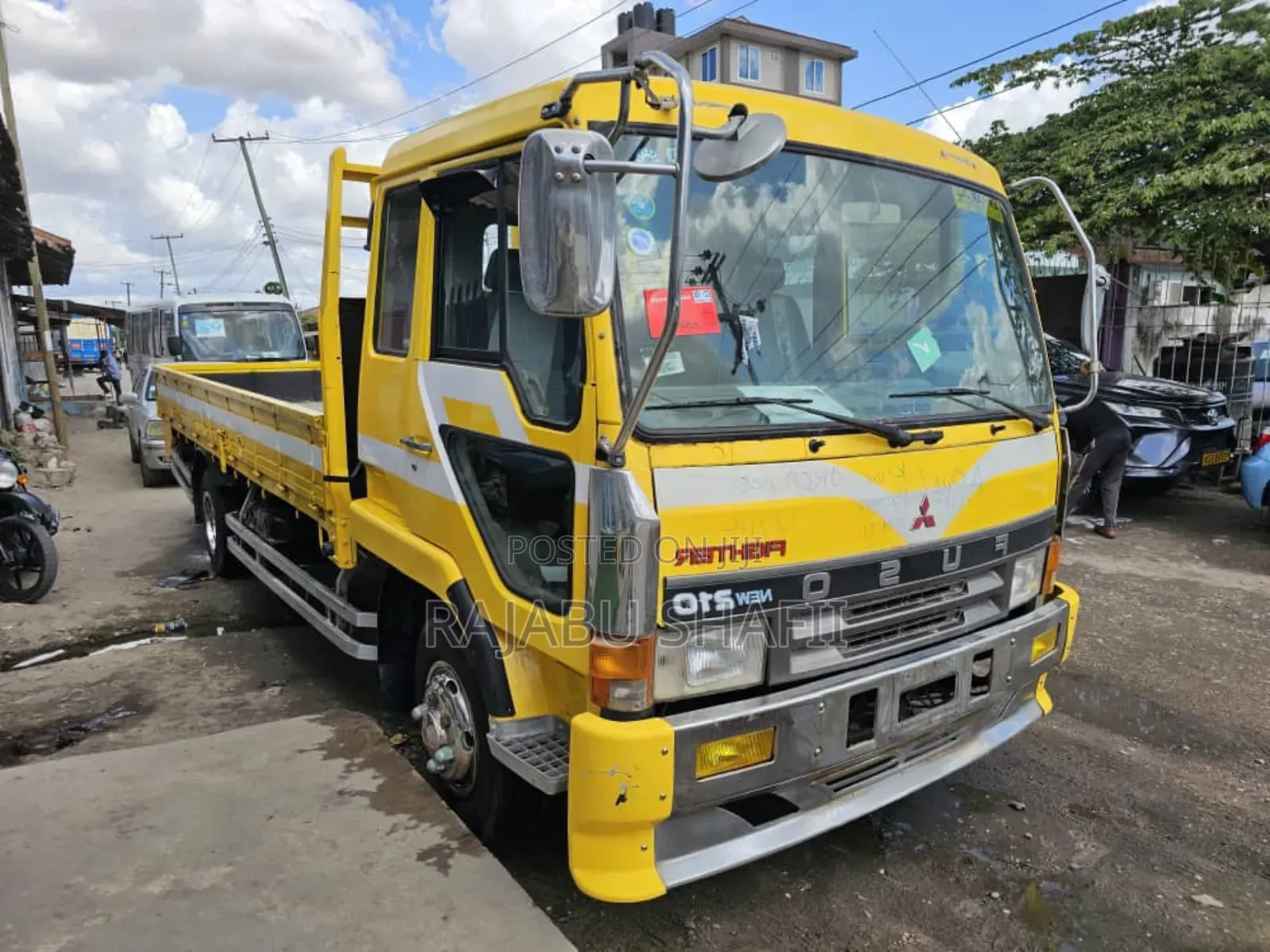 Mitsubishi Fuso Canter 1999 Orange