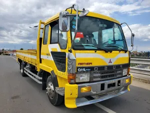 Mitsubishi Fuso Canter 1999 Orange