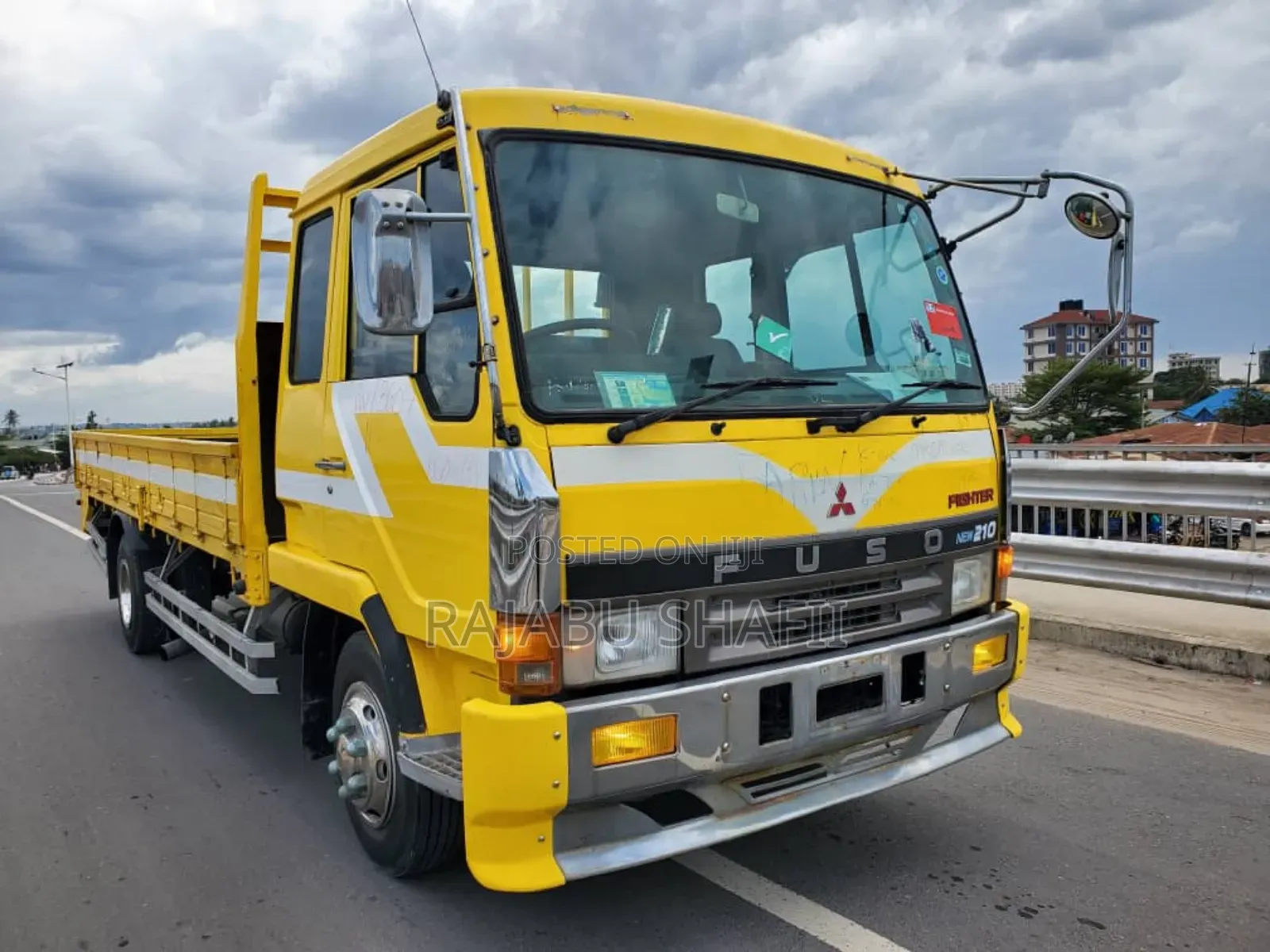Mitsubishi Fuso Canter 1999 Orange