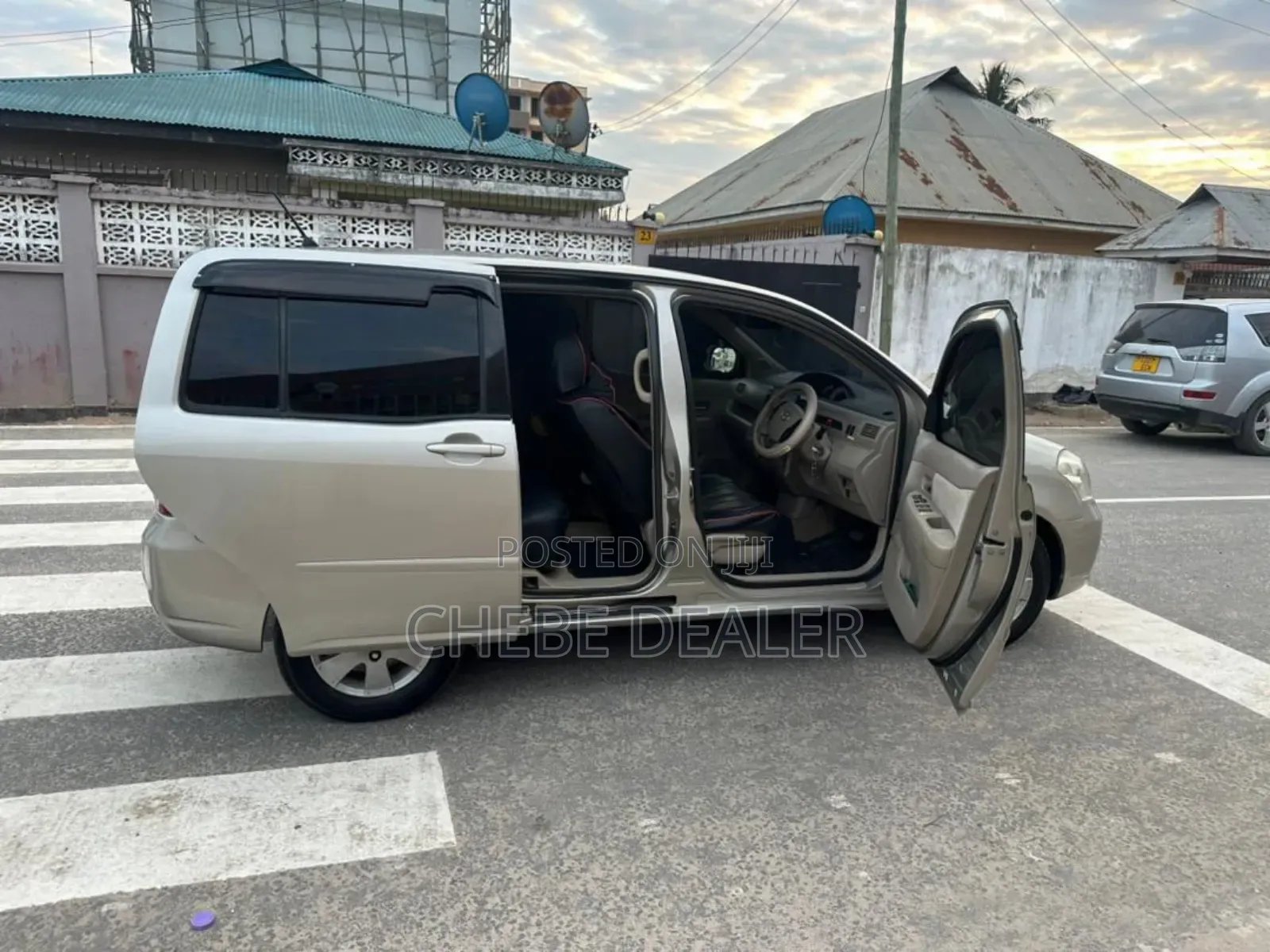 Toyota Raum 2003 Beige