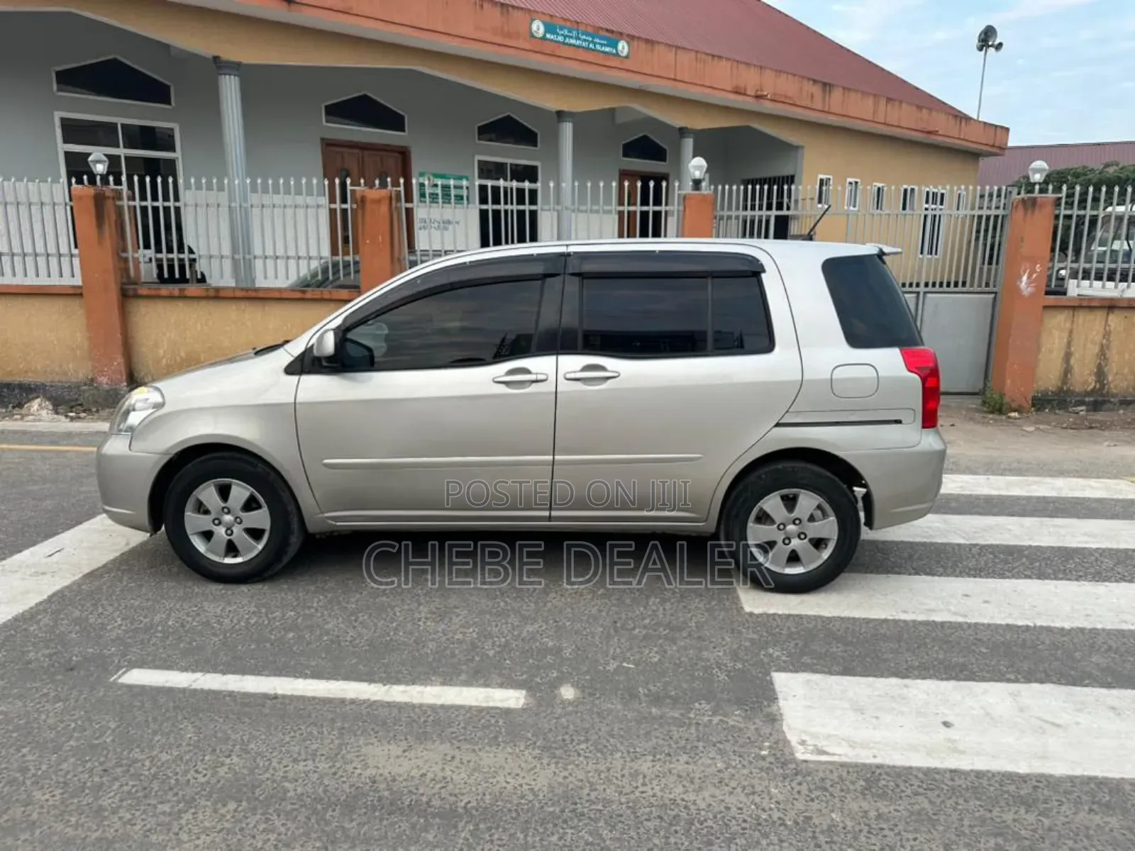 Toyota Raum 2003 Beige