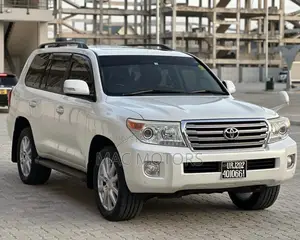 Toyota Land Cruiser 2015 White