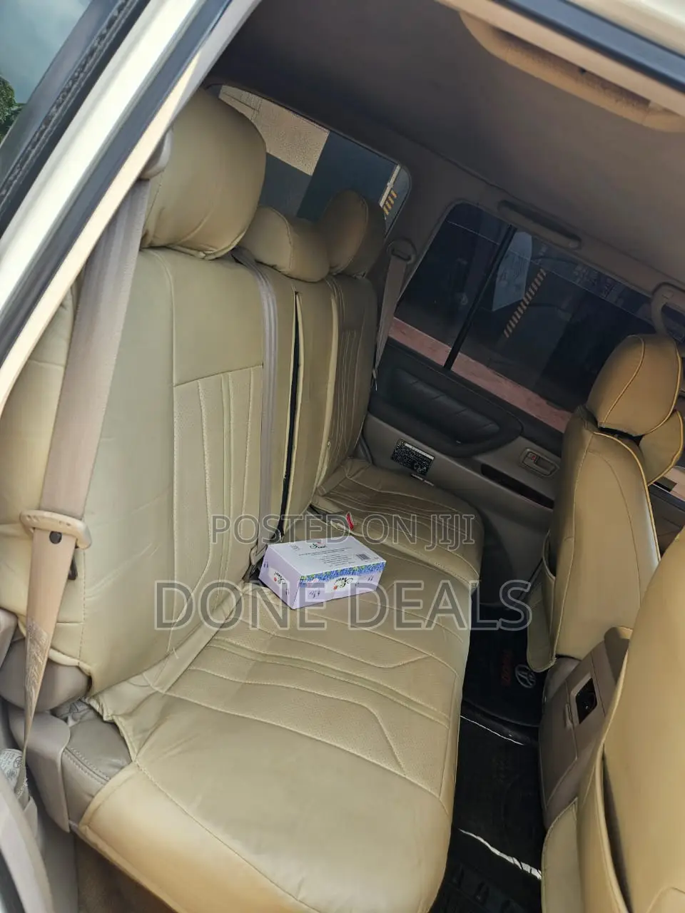 Toyota Land Cruiser 2000 White