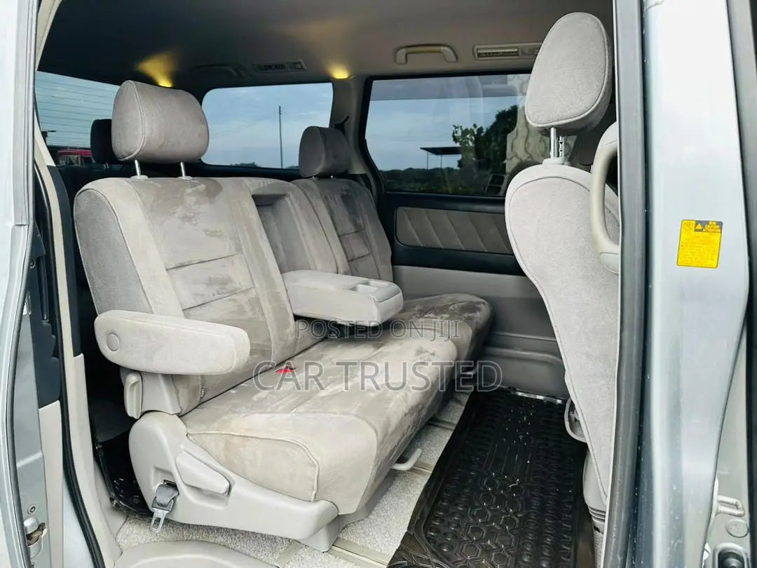 Toyota Alphard 2007 Silver
