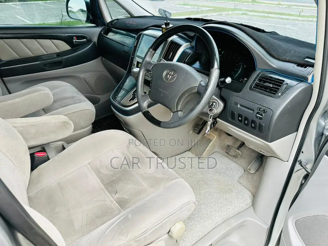 Toyota Alphard 2007 Silver