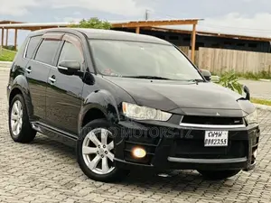 Mitsubishi Outlander 2011 Black