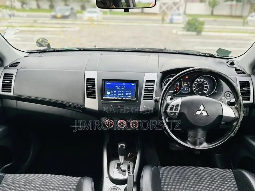Mitsubishi Outlander 2011 Black