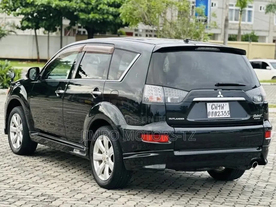 Mitsubishi Outlander 2011 Black