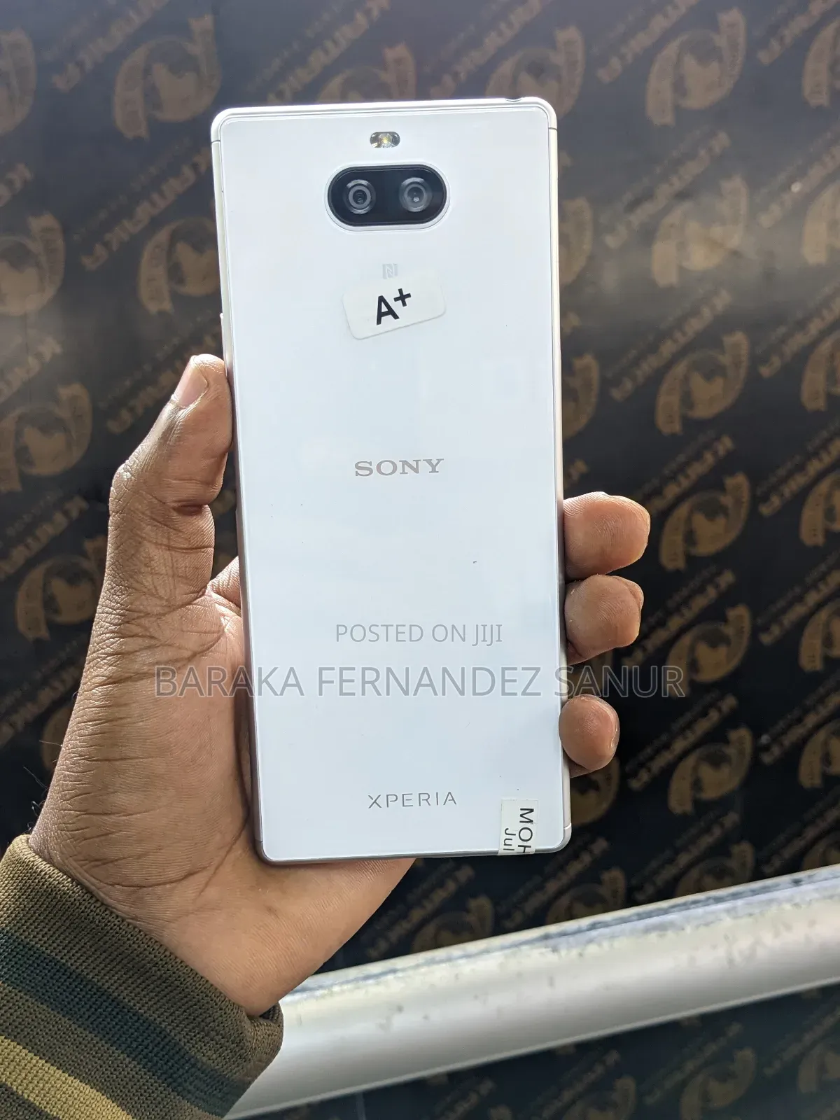 Sony Xperia 8 SOV42 64 GB White