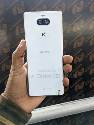 Sony Xperia 8 SOV42 64 GB White
