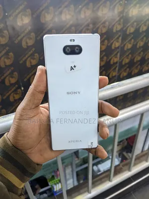 Sony Xperia 8 SOV42 64 GB White
