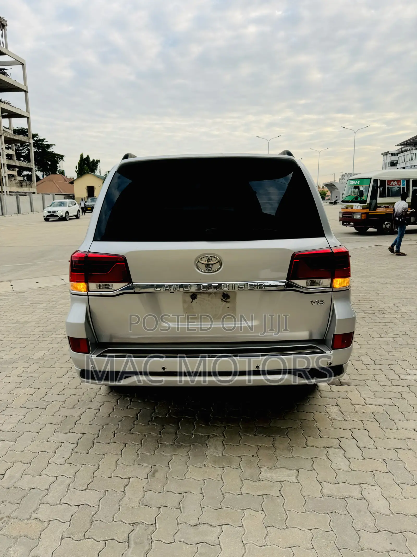 Toyota Land Cruiser 4.5 V8 VXR 2010 Silver