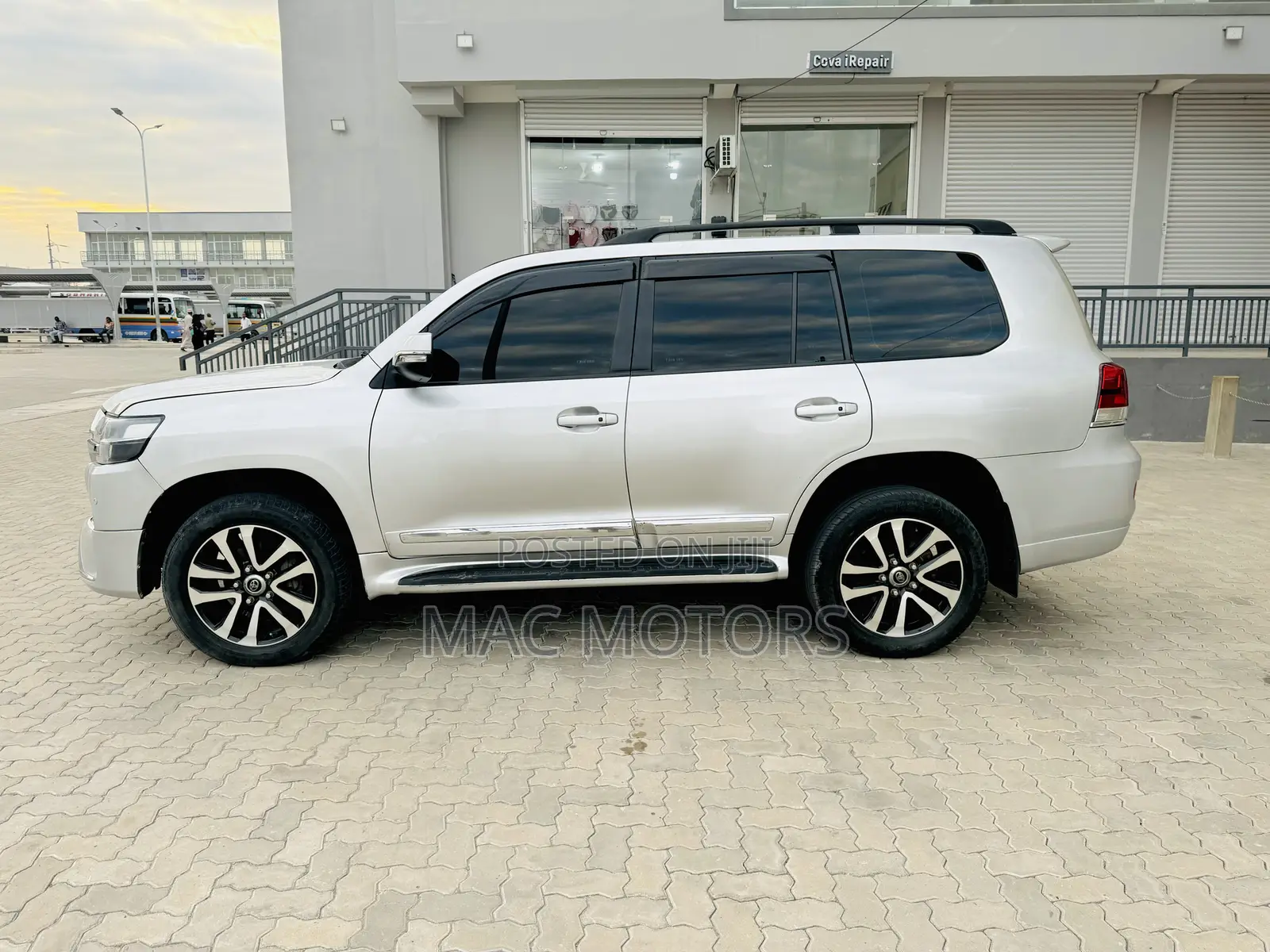 Toyota Land Cruiser 4.5 V8 VXR 2010 Silver