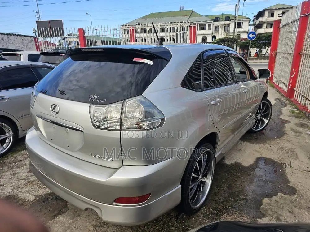 Toyota Harrier 2005 Silver