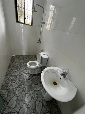 2bdrm Apartment in Dalalipapaatzseven, Bweni for rent