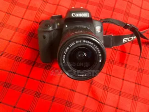 Canon EOS Rebel T6i