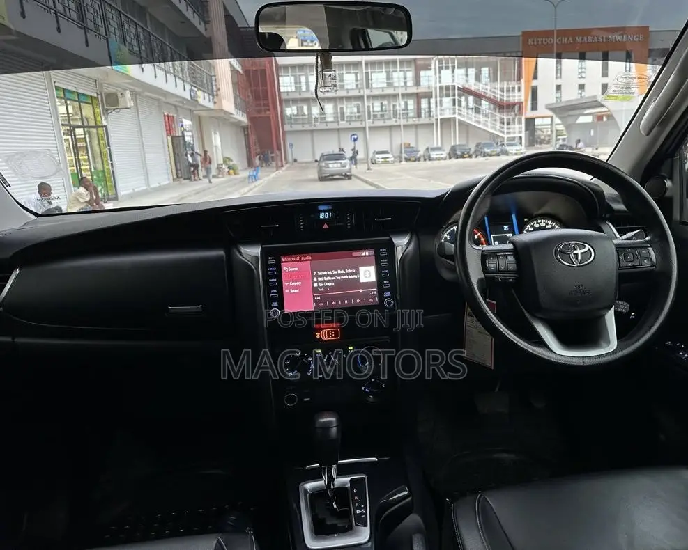 Toyota Fortuner 2.4 D AWD 2021 Silver