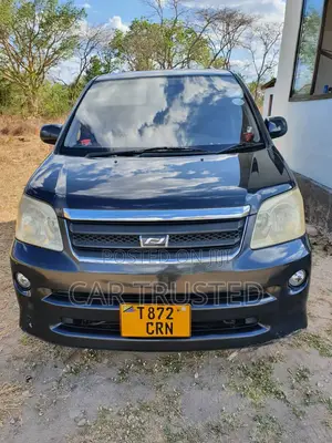 Toyota Noah 2.0 AWD (8 Seater) 2005 Black