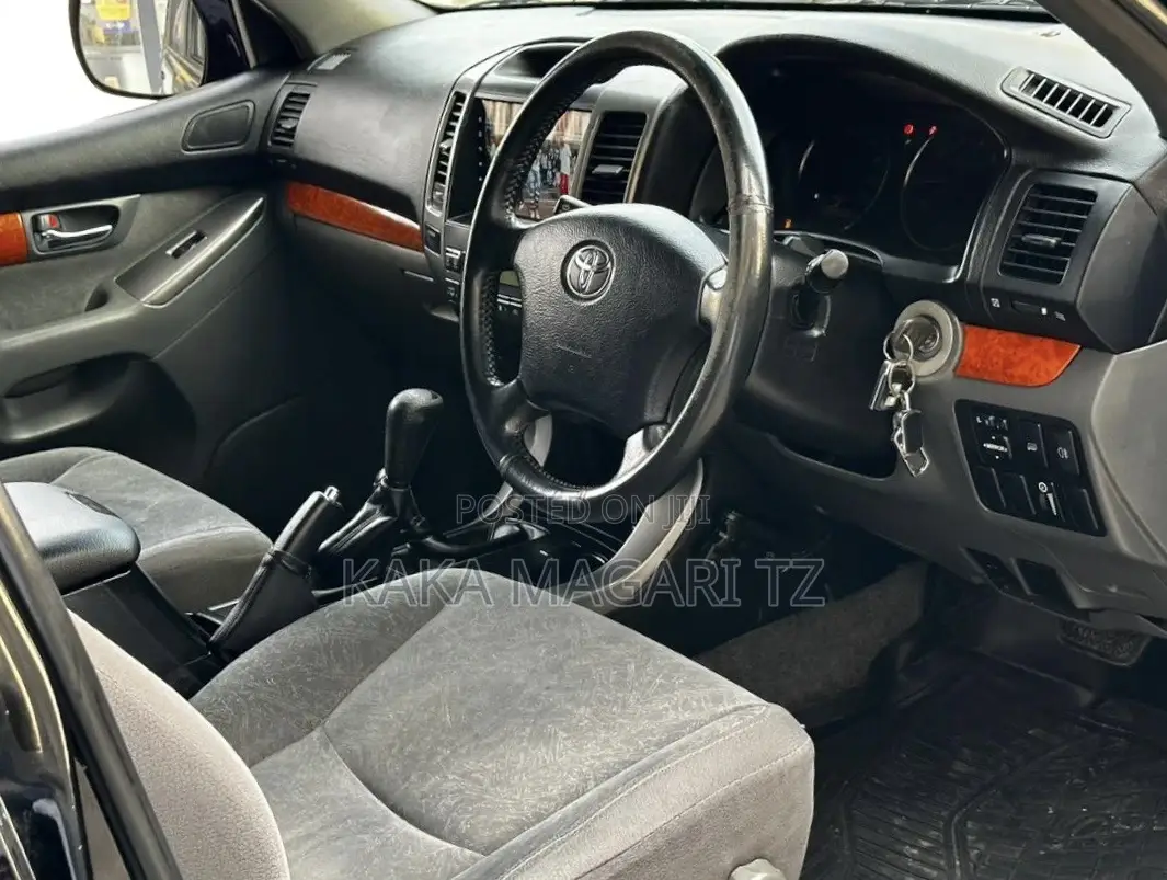 Toyota Land Cruiser Prado 2005 Black