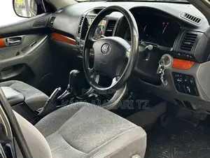 Toyota Land Cruiser Prado 2005 Black