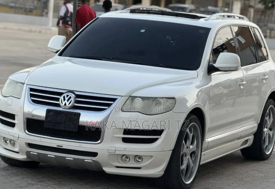 Volkswagen Touareg 2010 White