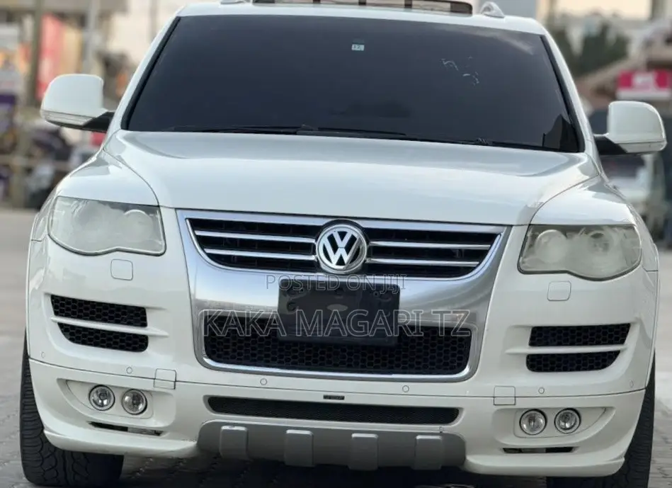 Volkswagen Touareg 2010 White