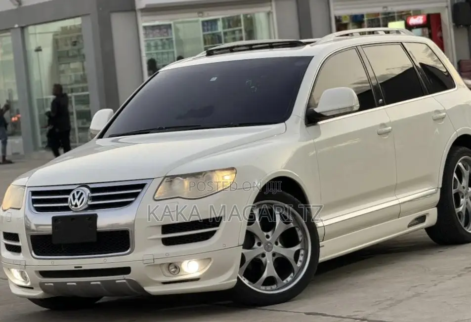 Volkswagen Touareg 2010 White