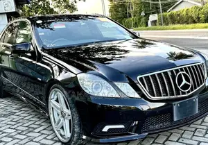 Mercedes-Benz E250 2011 Black