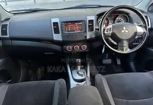 Mitsubishi Outlander 2010 Silver