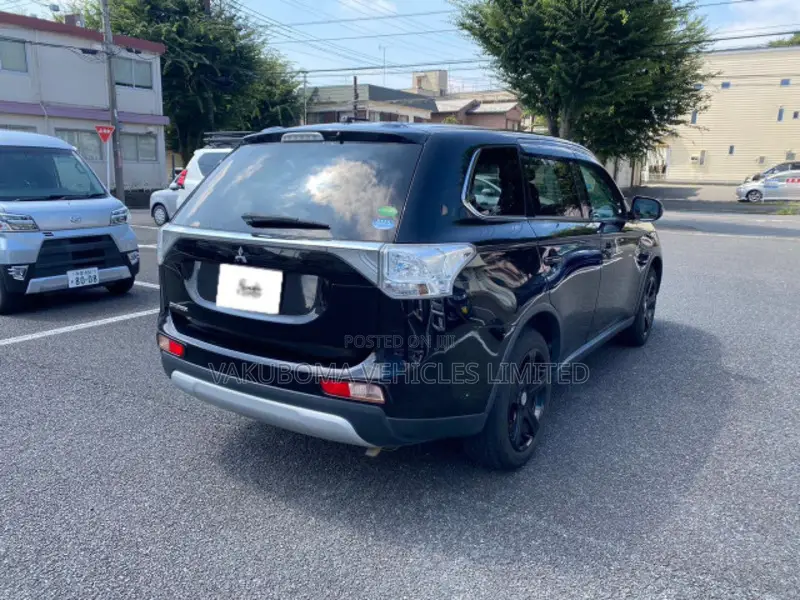 Mitsubishi Outlander 2015 Black