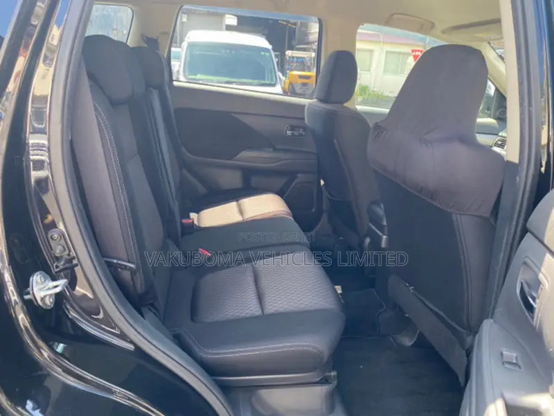 Mitsubishi Outlander 2015 Black