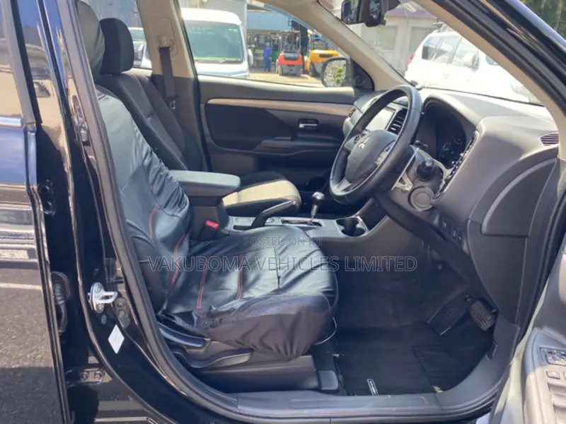 Mitsubishi Outlander 2015 Black