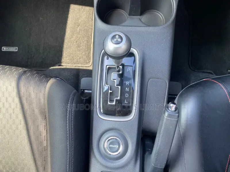 Mitsubishi Outlander 2015 Black