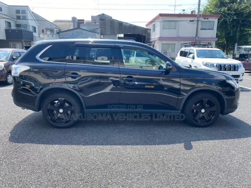 Mitsubishi Outlander 2015 Black
