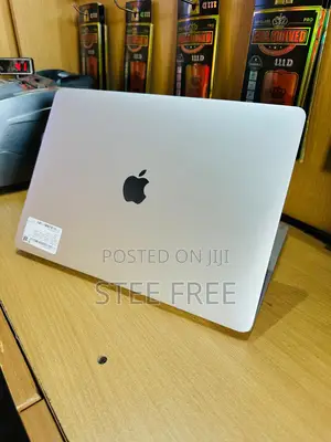 Laptop Apple MacBook Pro 2020 16GB Intel Core I5 SSD 512GB