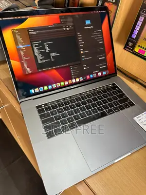 Laptop Apple MacBook Pro 2018 16GB Intel Core I7 SSD 512GB