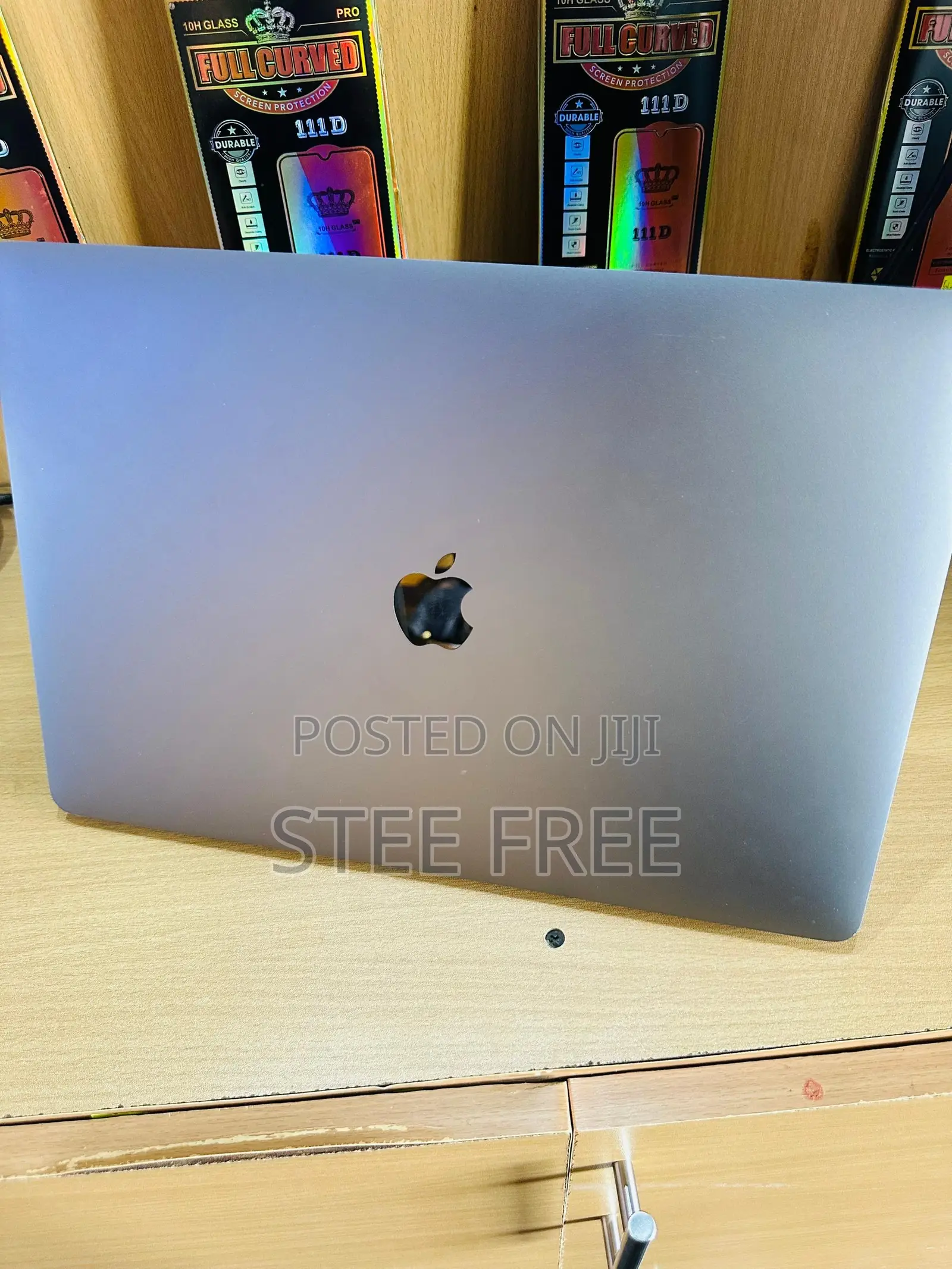 Laptop Apple MacBook Pro 2018 16GB Intel Core I7 SSD 512GB