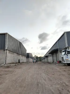 Warehouse for Rent Tegeta Nyuki SQM 2000/for 10m