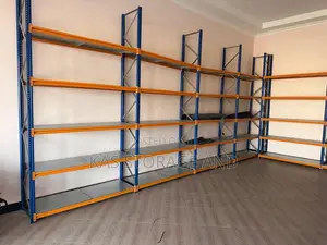 Shelves Za Ma Duka Na Supermarket. Mfumo Mpiya Bei Nzuri